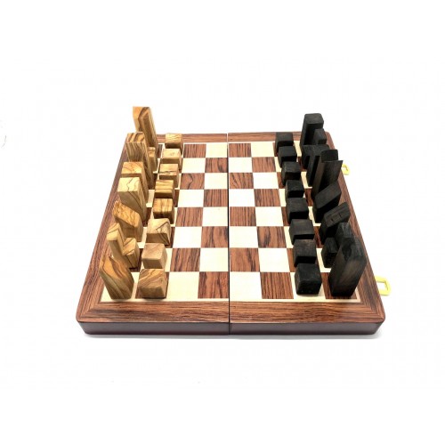 Moderne Schachfiguren aus Olivenholz » D.O.M.