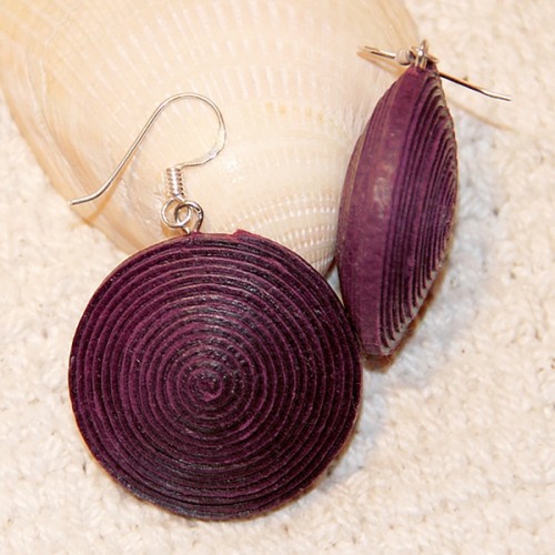 Ohrringe Ambikha aus recyceltem Baumwollpapier, Pflaume » Sundara
