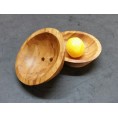 Kleine runde Seifenschale aus Olivenholz mit Abtropflöchern | D.O.M.
