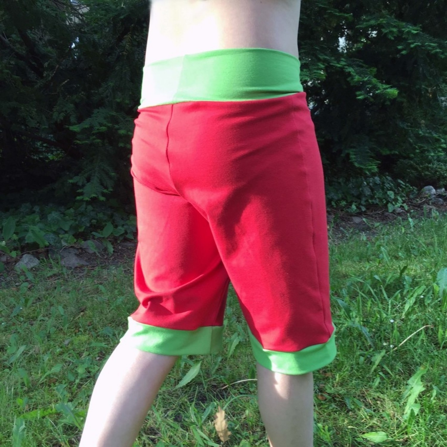 Eco Jersey Bermuda Shorts Red/Green for girls & boys | bingabonga