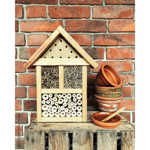 Handmade Insect Hotel made of Wood » Aries