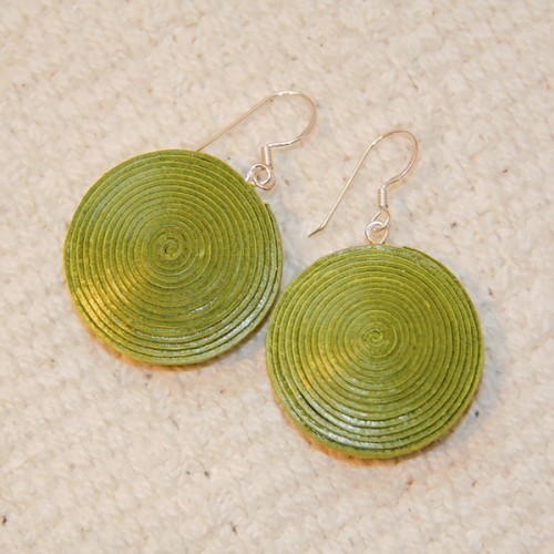 Handmade Disc Earrings Ambikha Green » Sundara