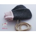 Eco Wool Broadcloth Baby Mittens anthracite, rose cuffs | Ulalue