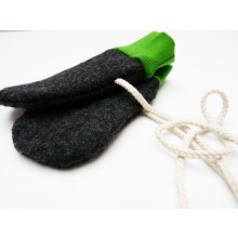 Eco Wool Broadcloth Baby Mittens without thumb, anthracite & plain cuffs green