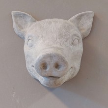 Eco Papier-Mâché Pig Wall Decor in Concrete Look
