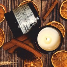 Soy Wax Candle in Amber Glass, vegan aromatic candle Cinnamon & Orange