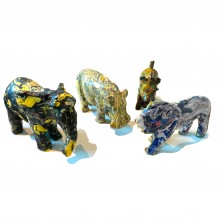 Animal figures made from recycled river plastic – handmade unique specimens